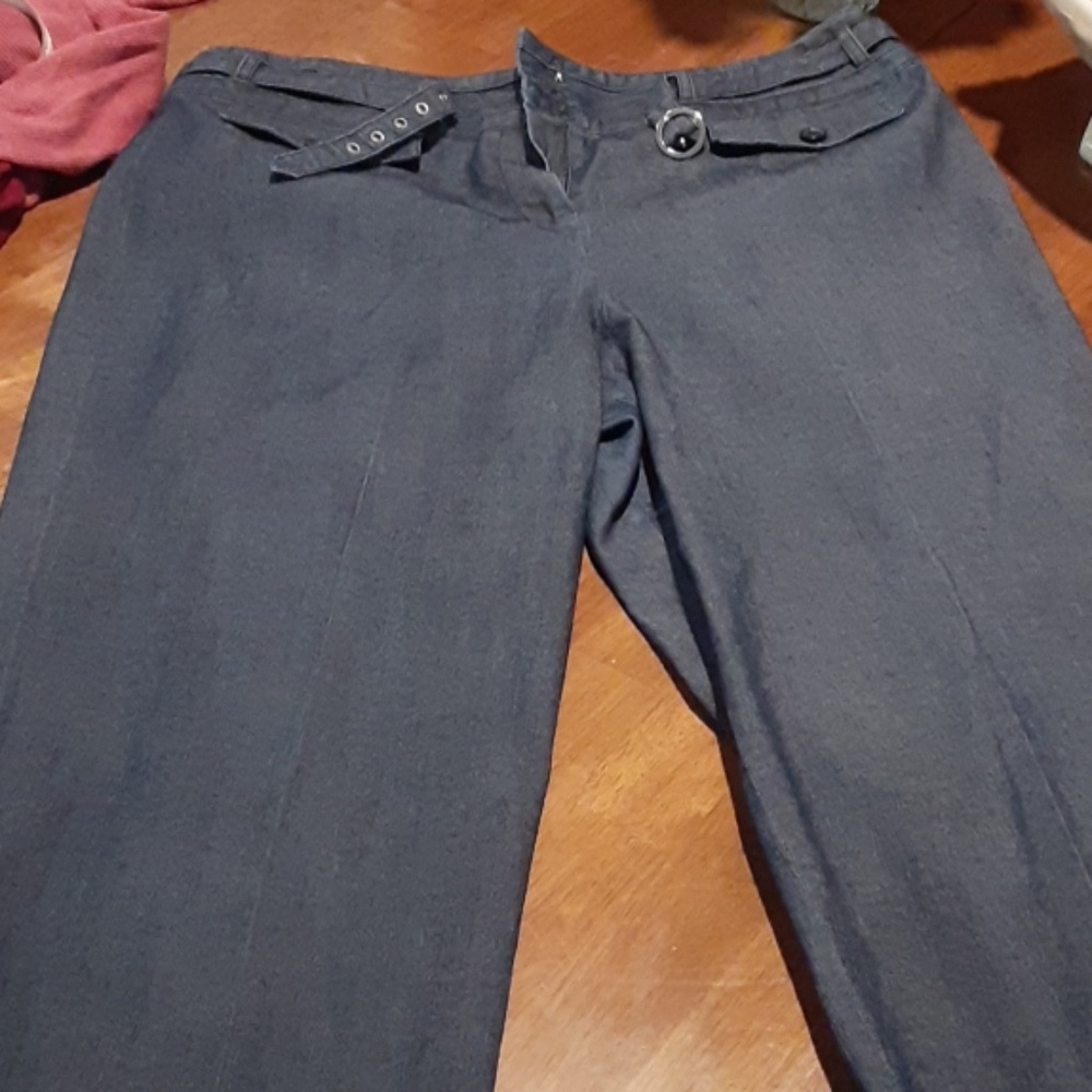Larry Levine stretch capris dress pants